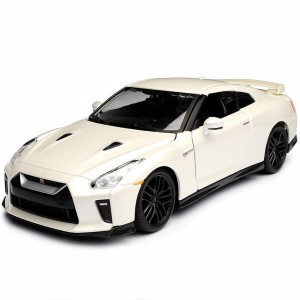 Bburago 1:24 Nissan GT-R 2017 18-21082W